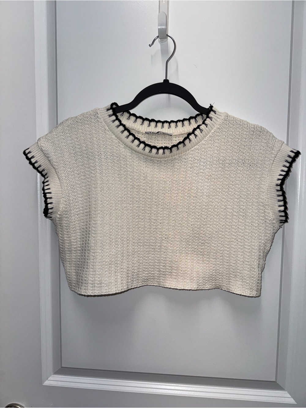 Zara Cream Cropped Knit Top with Black Trim S - Picture 3 of 6